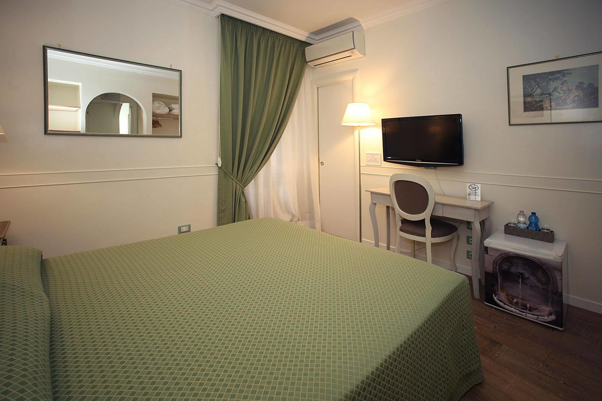 Residenza Ponte Sant'Angelo Hotel Rome Bagian luar foto