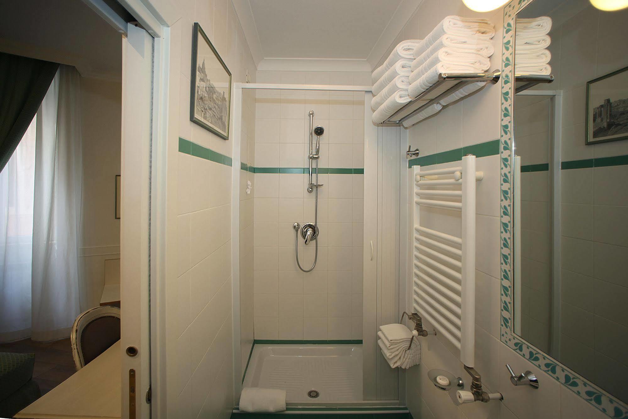 Residenza Ponte Sant'Angelo Hotel Rome Bagian luar foto