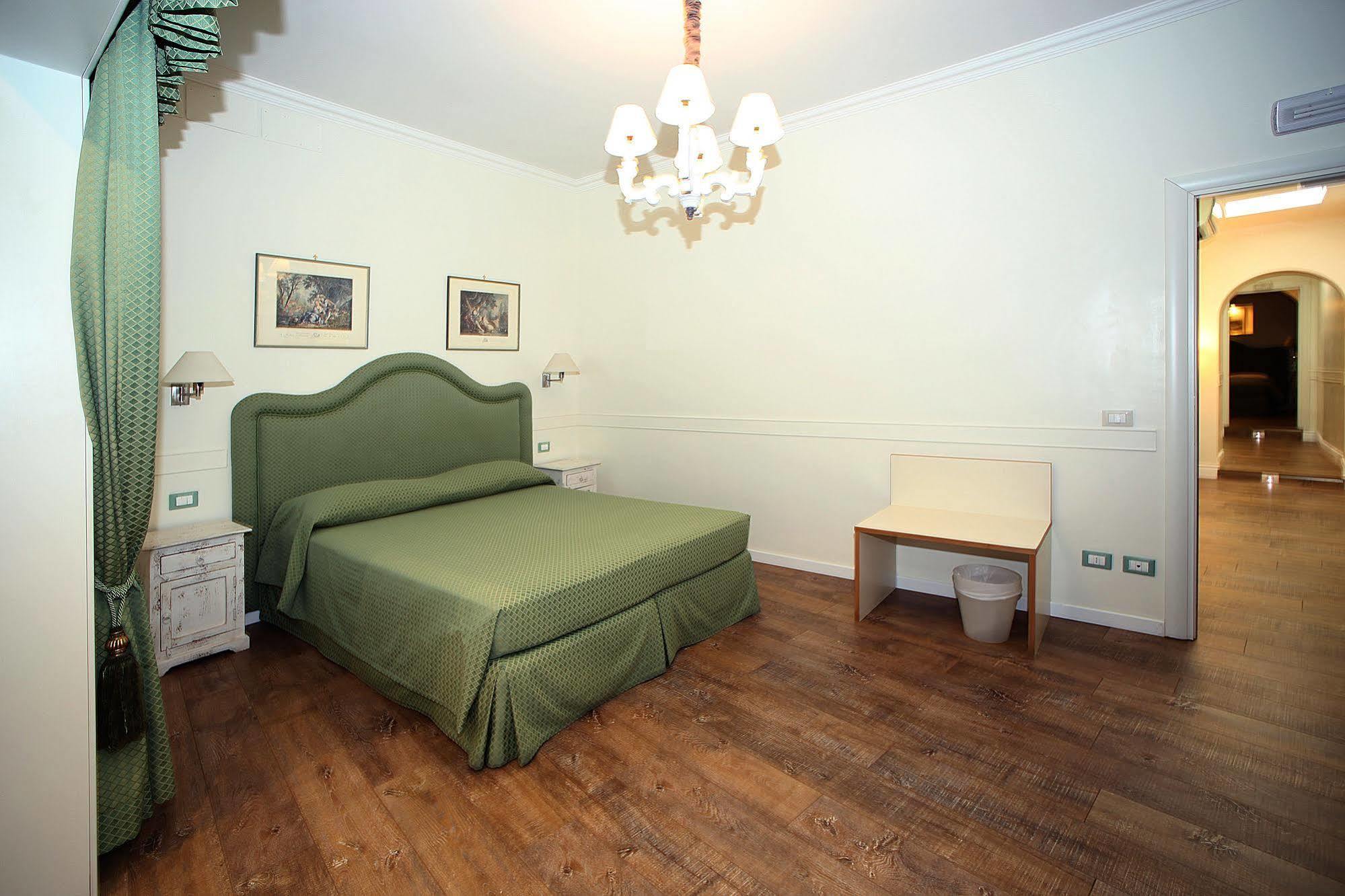 Residenza Ponte Sant'Angelo Hotel Rome Bagian luar foto